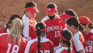 Selección Mexicana de Softbol previo a un partido