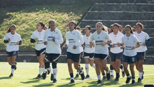 Jugadoras de Pumas durante un entrenamiento en Cantera 