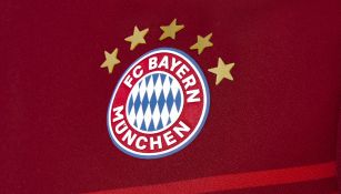 El escudo del Bayern Munich ya luce las cinco estrellas