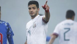 Raúl Jiménez tras anotar gol con la Selección Mexicana