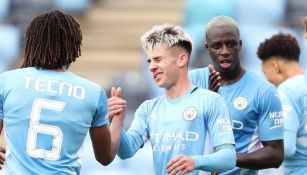 Jugadores del Manchester City tras conseguir un gol a favor