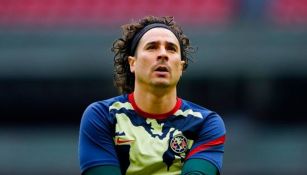 Guillermo Ochoa previo a un partido con América