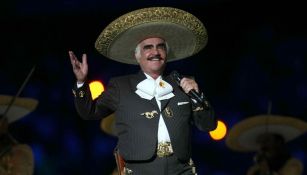 Vicente Fernández fue hospitalizado 