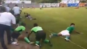 Video: Matan a tres y hieren a uno en balacera durante partido de futbol en Guanajuato