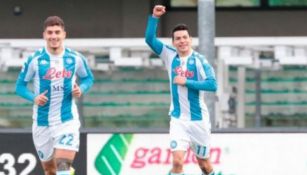 Hirving Lozano en juego ante el Hellas Verona