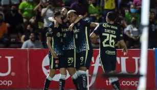 Jugadores del América celebran gol vs Juárez