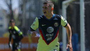 Benedetti, durante un juego con la Sub 20 de América