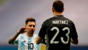 Messi felicita a Martínez