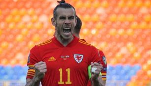 Gareth Bale en festejo con Gales