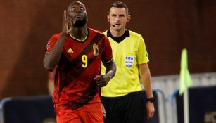 Romelu Lukaku celebra tras abrir el marcador frente a República Checa