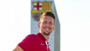 Luuk de Jong visita la Ciutat Esportiva Joan Gamper