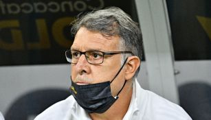 Gerardo Martino durante un partido con México