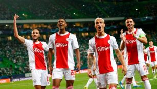 Jugadores del Ajax festejando la victoria sobre el Sporting de Lisboa