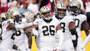 Los jugadores de los Saints celebrando el triunfo