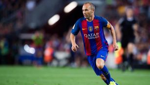 Andrés Iniesta durante un partido con Barcelona