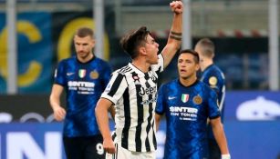 Paulo Dybala en festejo con la Juventus