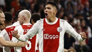 Álvarez en un partido con el Ajax