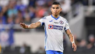 Pineda en un partido con Cruz Azul