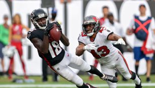 Calvin Ridley jugando con los Falcons