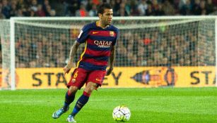 Dani Alves jugando con el Barcelona