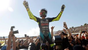 Valentino Rossi se lleva las palmas en Valencia