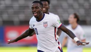 Timothy Weah en festejo con Estados Unidos