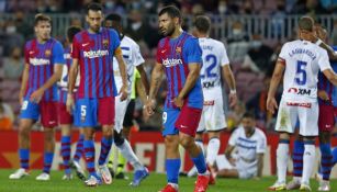 Kun Agüero sale de partido con el Barcelona