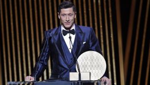 Lewandowski con su premio 