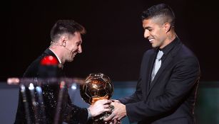 Messi recibe el Balón de Oro