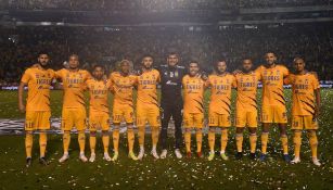 Tigres en la foto oficial previo al partido ante León en la Liguilla