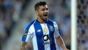 Tecatito en un partido con el Porto 