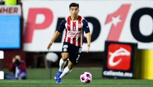 Fernando Beltrán en acción con las Chivas