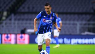 Piojo Alvarado durante un partido con Cruz Azul