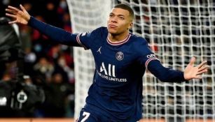 Mbappé anotando un gol