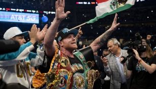 Canelo Álvarez unificó títulos 