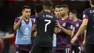 Romo y Rodríguez se saludan tras un partido del Tri