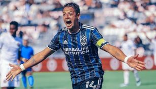 Chicharito Hernández celebrando gol con LA Galaxy en la MLS