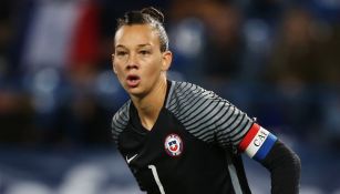 Christiane Endler jugando partido con la Selección Chilena