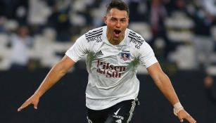 Iván Morales celebra con el Colo-Colo