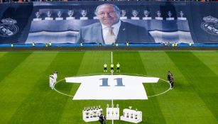 Santiago Bernabéu rindió homenaje y despidió a Francisco Gento