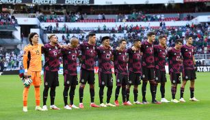 Jugadores de la Selección Mexicana previo a un partido 