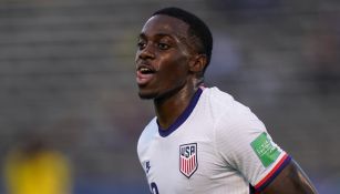 Tim Weah durante un partido con Estados Unidos