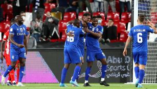 Jugadores del Al Hilal festejando un gol