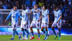 Jugadores de Querétaro durante un partido