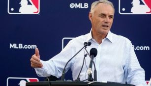 Rob Manfred en conferencia de prensa