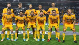 Jugadores de Tigres previo a partido de la Liga MX