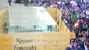 Mujeres resultaron heridas tras romper cristal en Metro Hidalgo