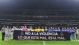 Cruz Azul y Montreal mostraron su repudio a la violencia