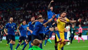 Jugadores italianos festejando en la Eurocopa 2021