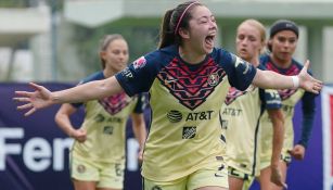 Katty Martínez celebra anotación con América